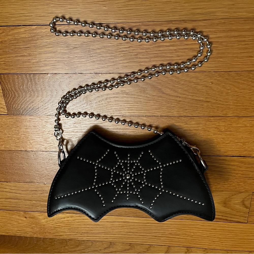 Bat purse